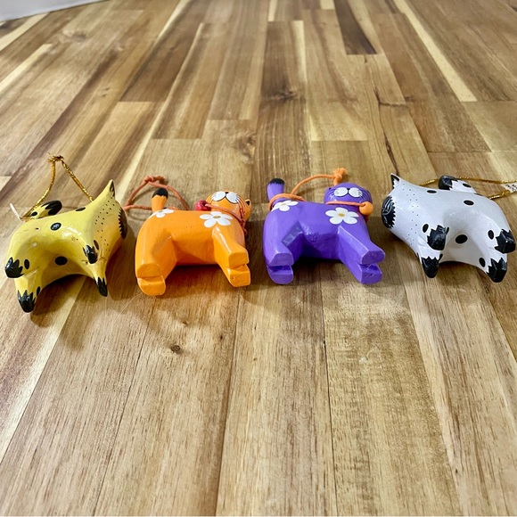 Wooden Hand Painted Cat Christmas Ornaments Made in Indonesia Folk Art Cat Lover - Picture 2 of 12